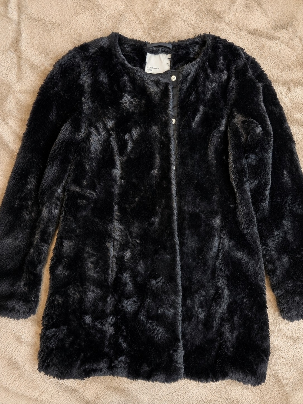 Vero Moda Black Plush Faux-Fur Teddy Jacket - Picture 3 of 8
